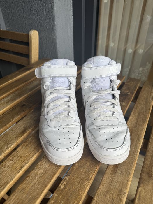 Adidasi gheata Nike mar 38.5 aproape noi