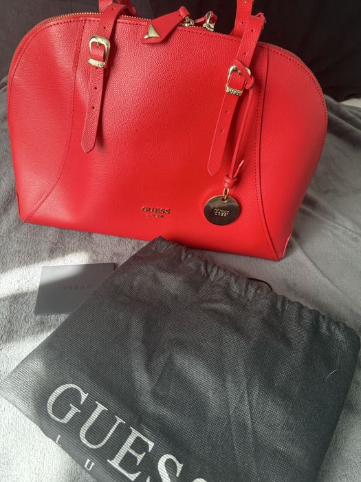Чанта Guess Luxe