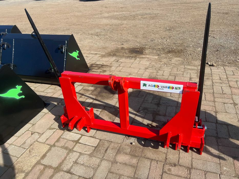 Furca baloti cu prindere in tirant