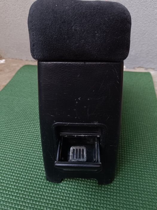 Подлакътник Хонда Сивик 5