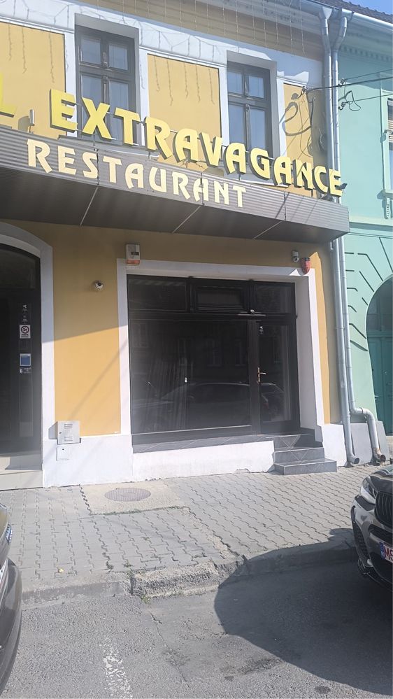 Inchiriez spatiu comercial central