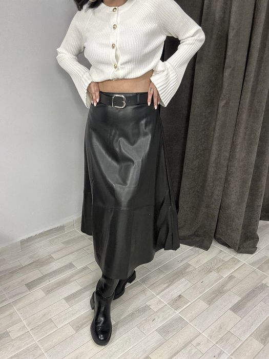 Fusta Stradivarius de piele