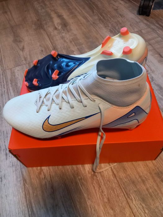 Футболни бутонки NIKE ZM SUPERFLY 10 ACAD MDS FG/MG - размер 42