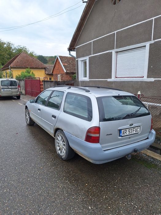 Ford mondeo 1.8 benzina