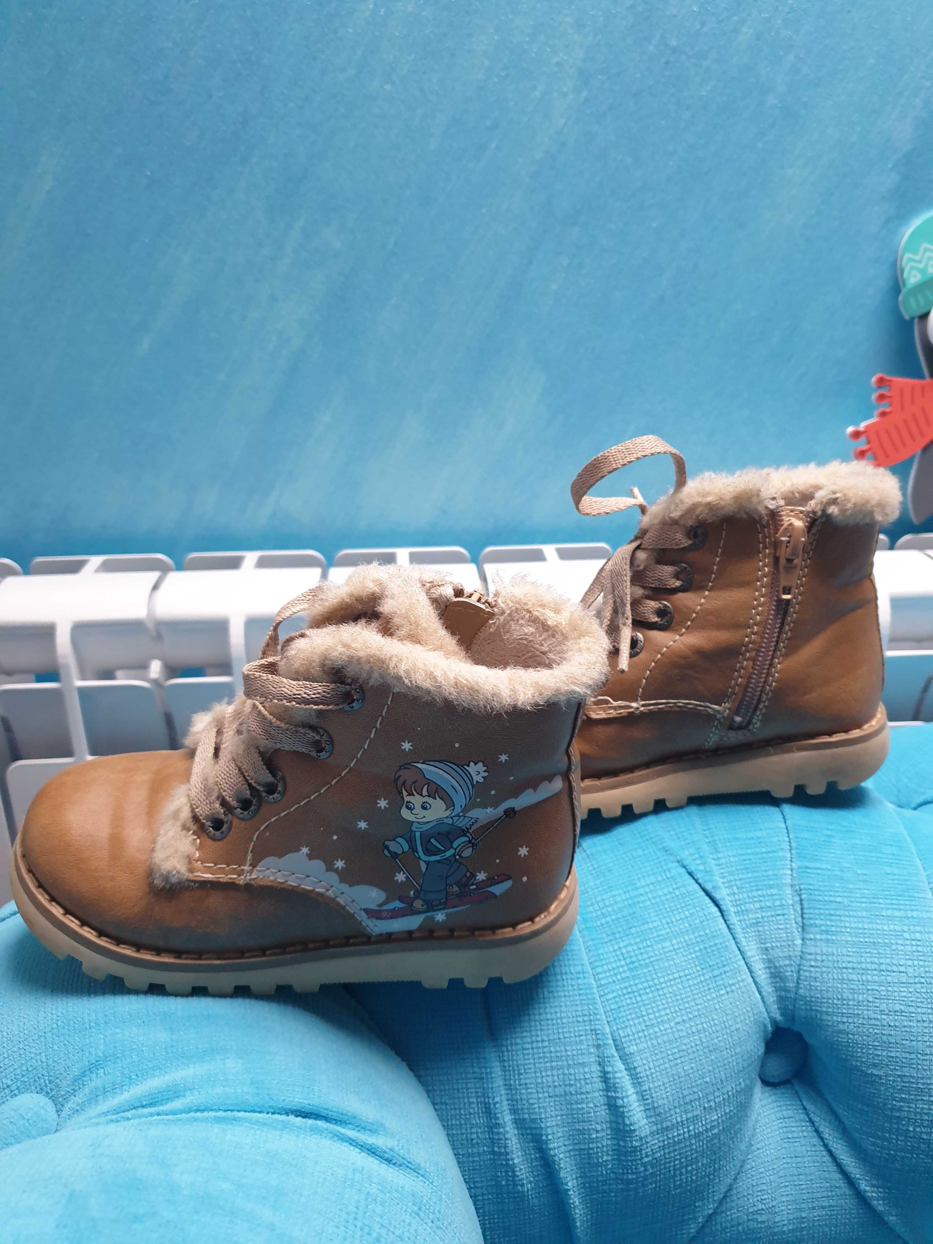 Продавам дестки обувки Skechers ,ZARA ,ADIDAS и други..