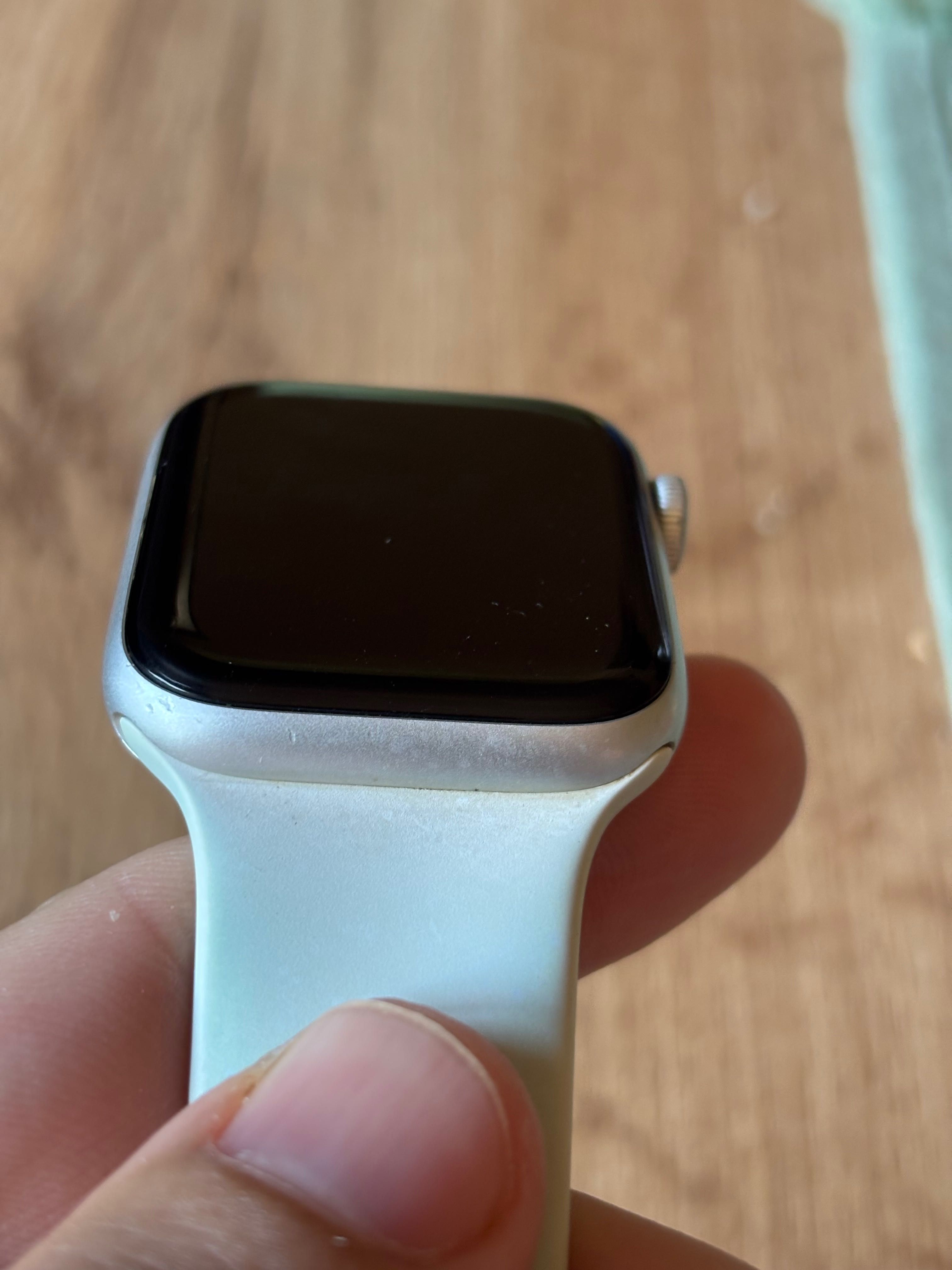Apple Watch SE 44mm silver Aluminium