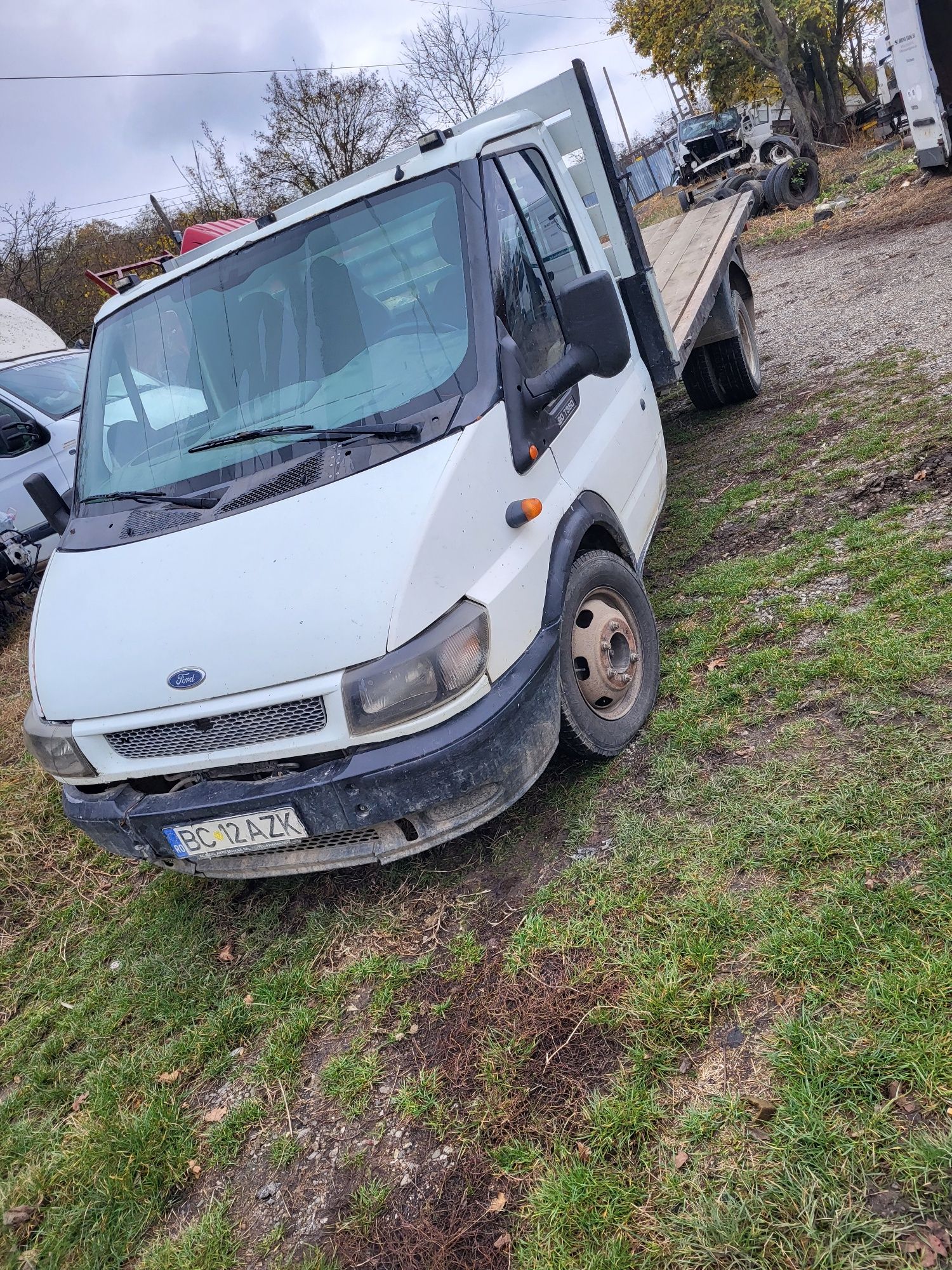 Iveco ladă basculă fixă 4,50 dezmembrez.