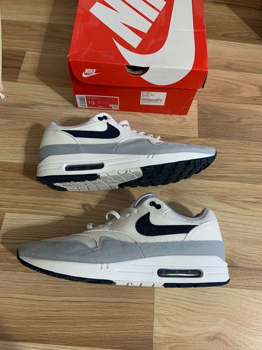 Продавам оригинални мъжки маратонки NIKE