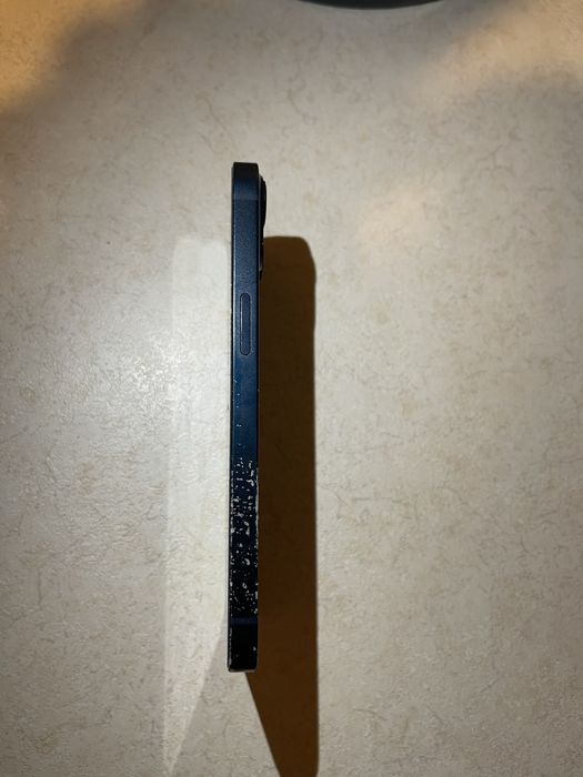 Vand iphone 13 ,128 gb