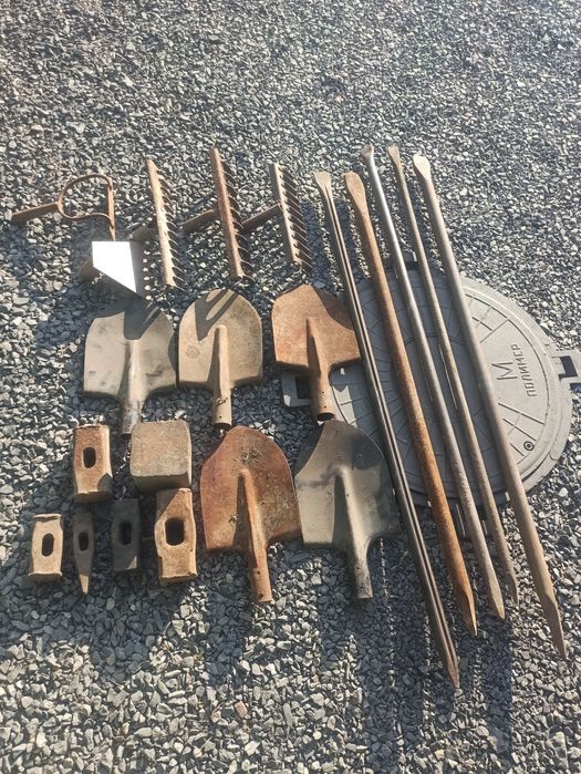 Продам ломы лопаты грабли кувалды. Ключи рожковые на 55 для батарей
