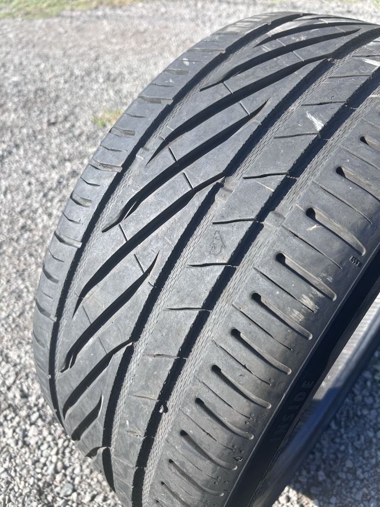 Uniroyal 235/40/18 DOT 22