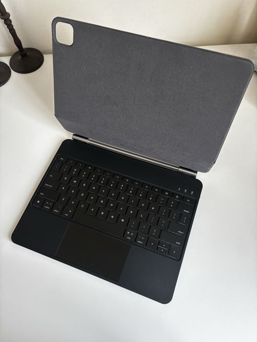 Чехол клавиатура для iPad Pro 12,9