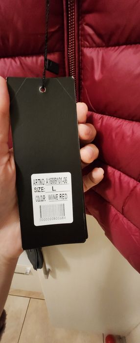 Яке в червен цвят