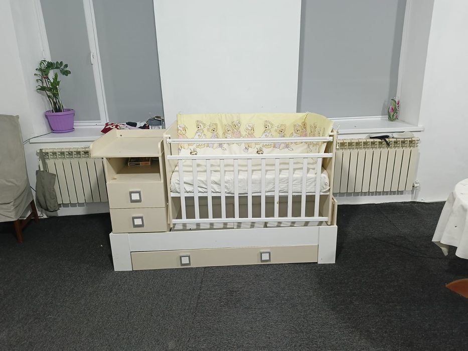 Продам детскую колыбельную кроватку