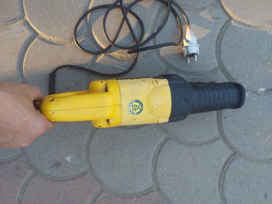 Fierăstrău  Dewalt sabie