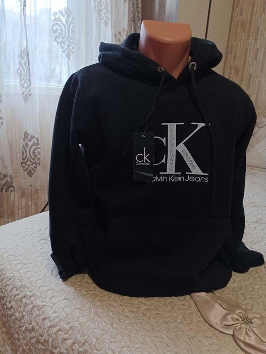 Мъжки     суичър