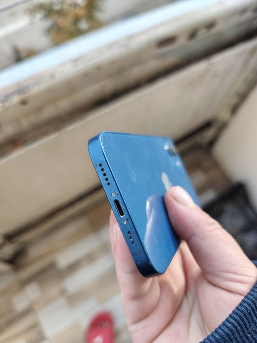 iPhone 12      128GB