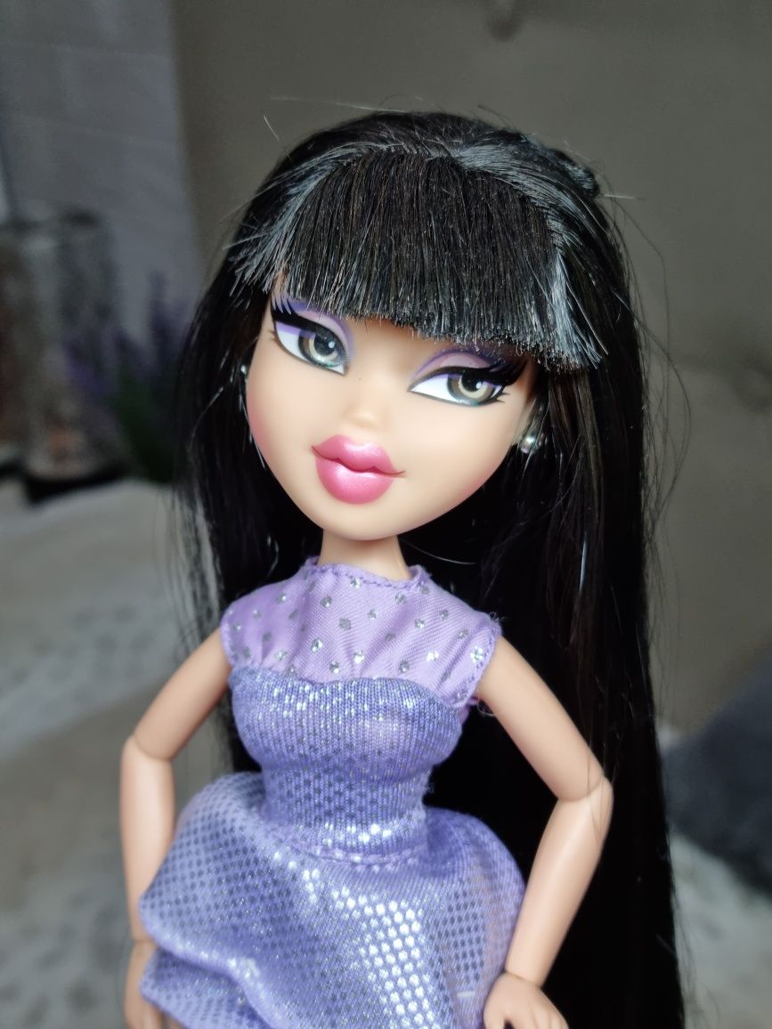 Papusa Bratz Jade Crystalicious articulata  rara de colectie MGA