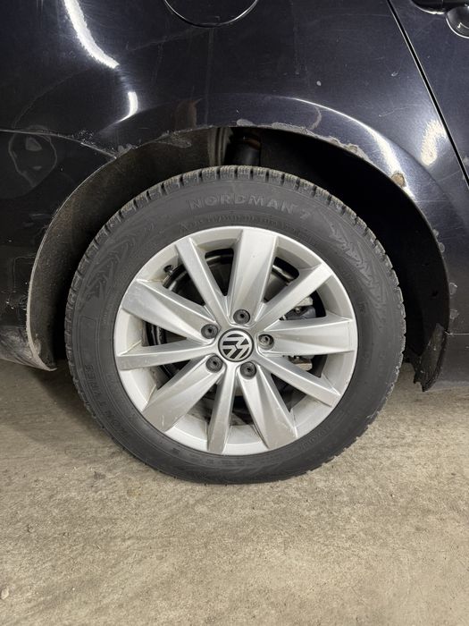 Продам диски R16 с резиной от VAG