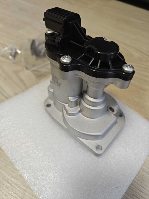 EGR клапан за FORD 1,8 tdci ( 1563296 , 4M5Q9424CD )