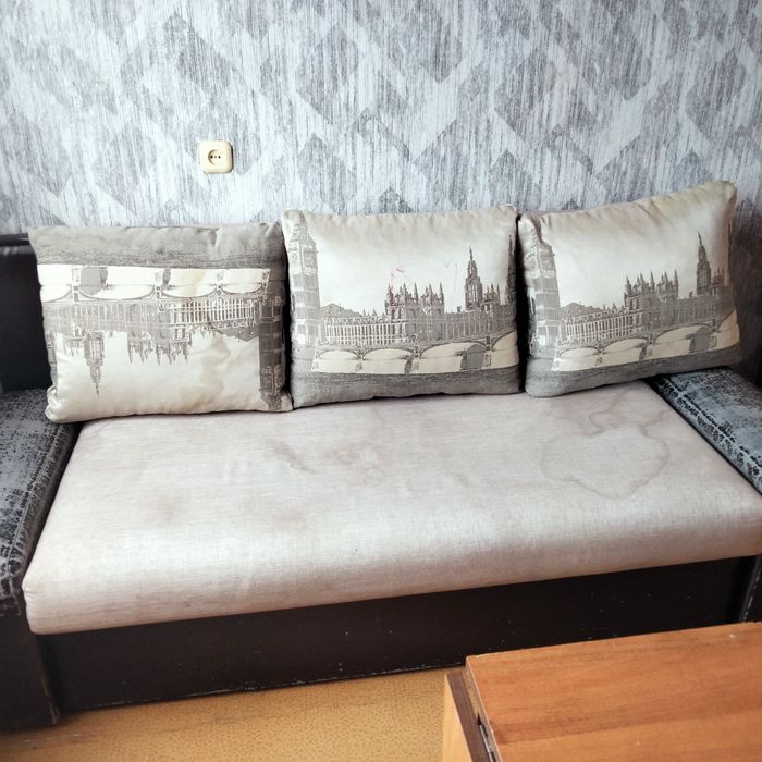 Отдам даром диван