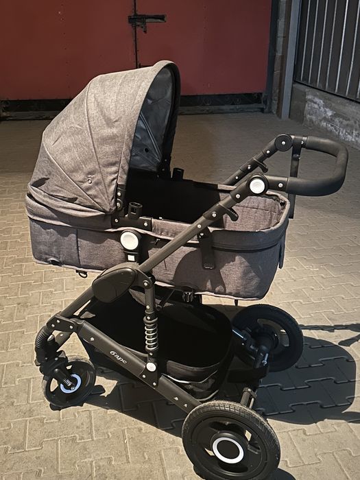 Коляска б/у, почти новая, стояла в доме