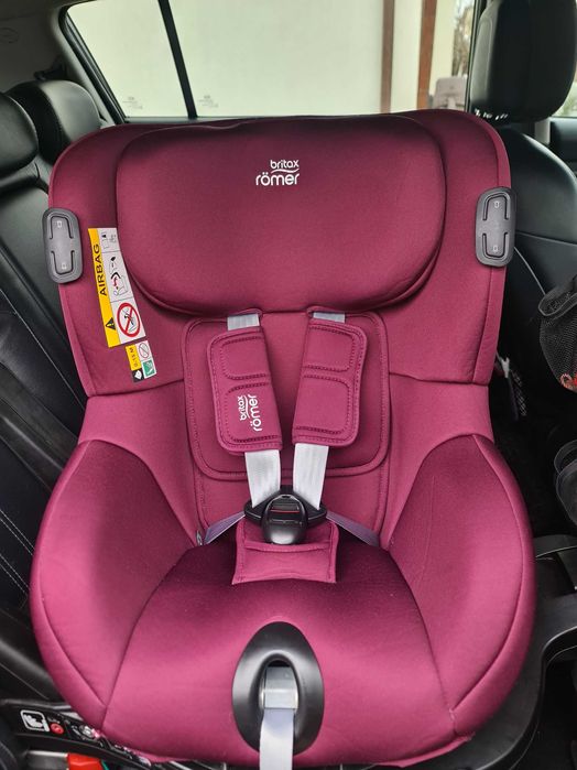 Scaun auto+ baza ISOFIX Britax Römer Dualfix iSENSE i-Size