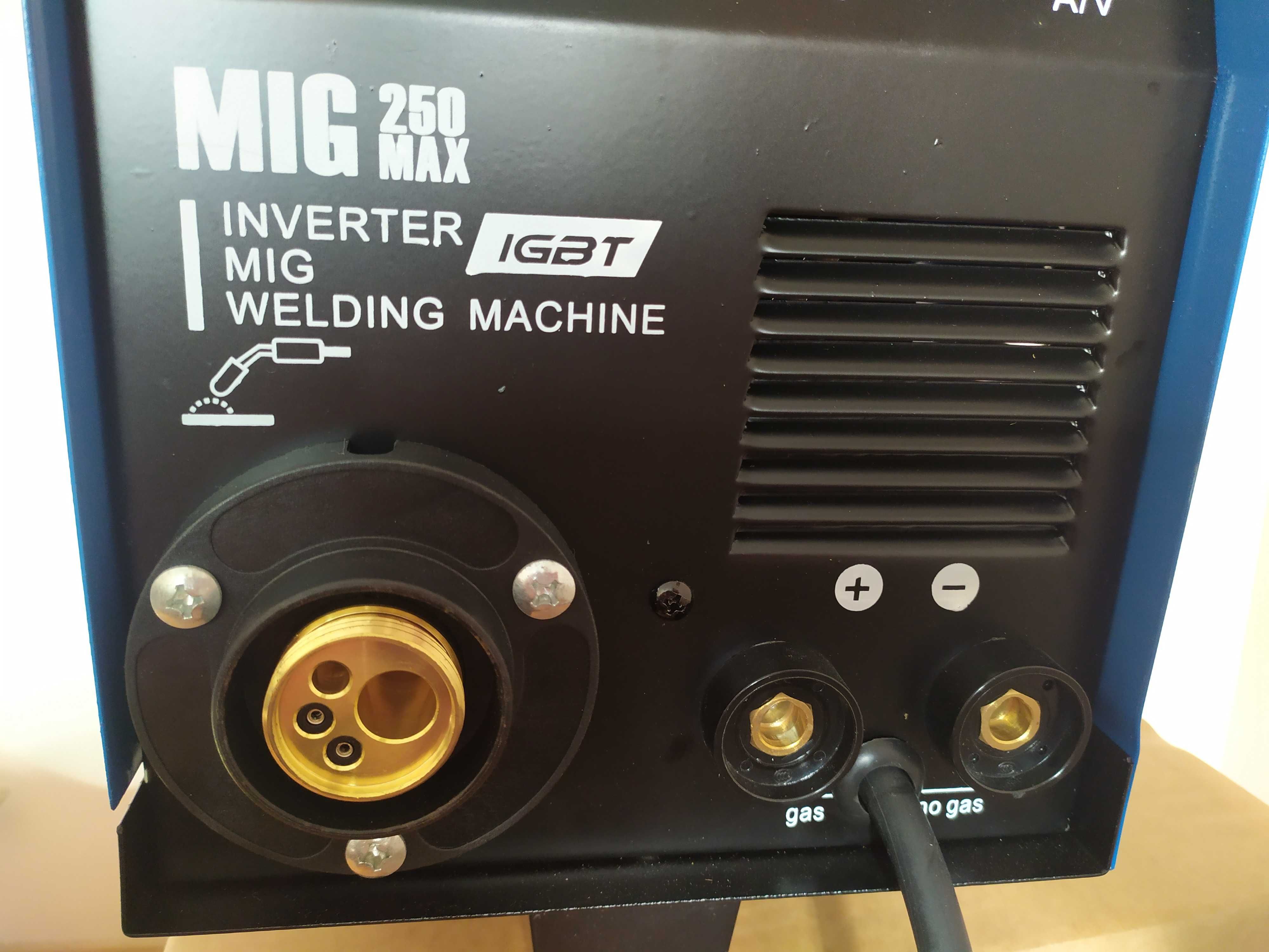 Професионален Заваръчен / Телоподаващ апарат MIG250А -Телоподаващо СО2
