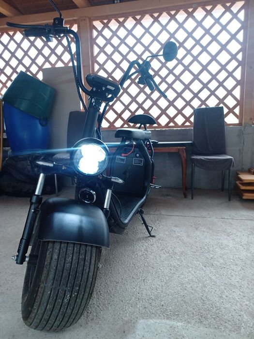 Vând scuter electric chopper 1500w