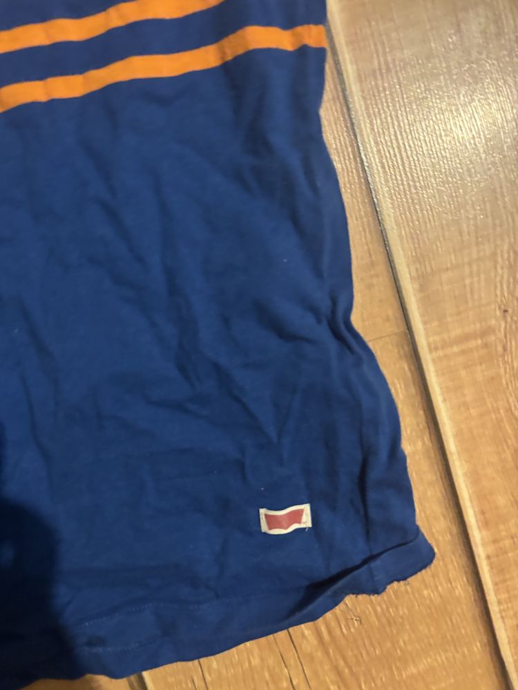 Vand Tricou Levis