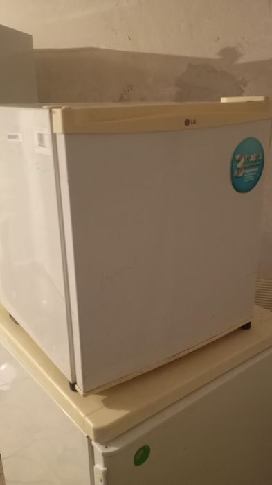 Продам мини холодильник. Доставка