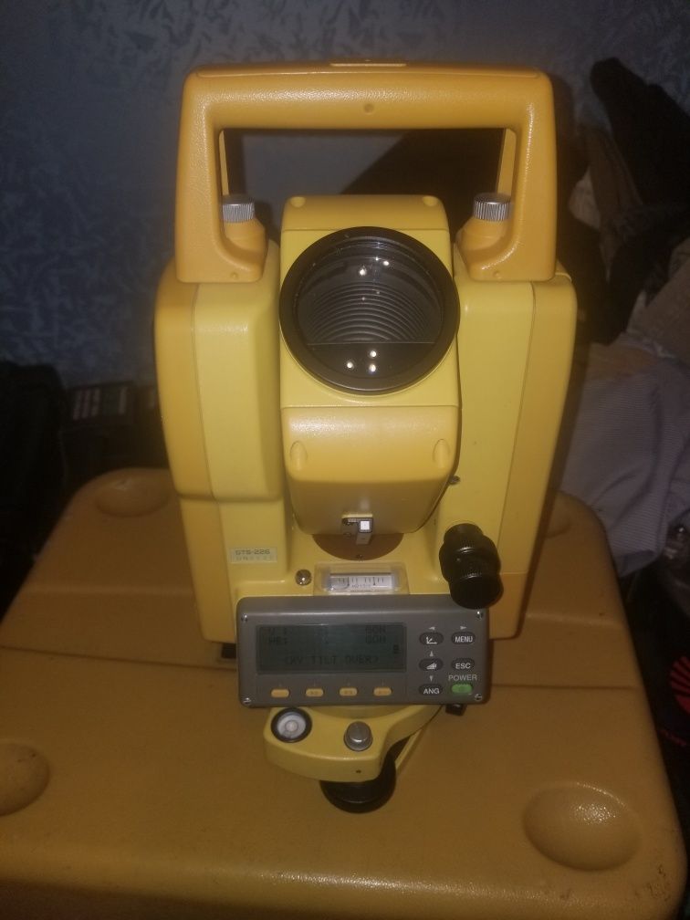 Statie totală topcon