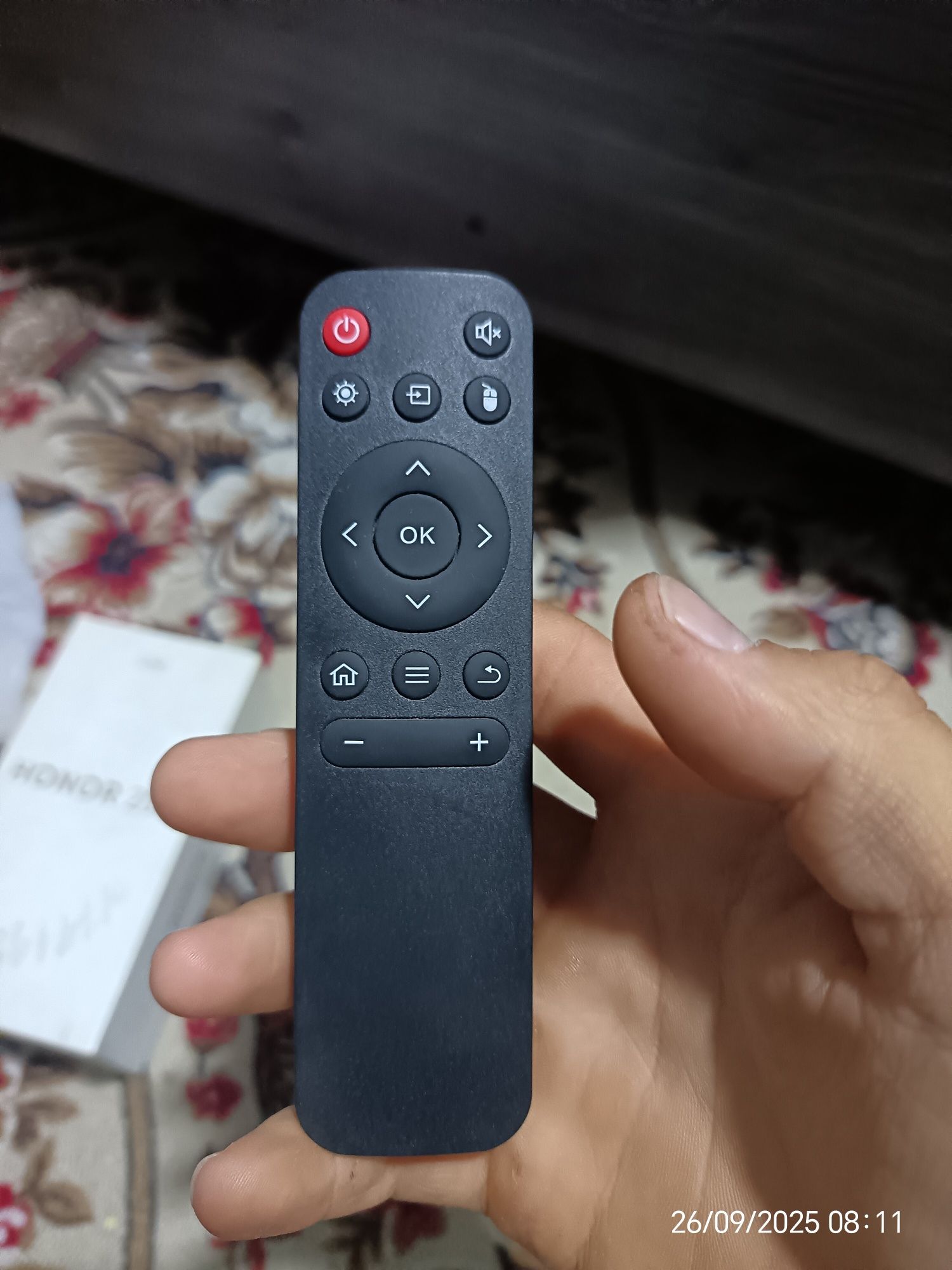 Projektor HY300 pro android WiFi BT YouTube Play merket