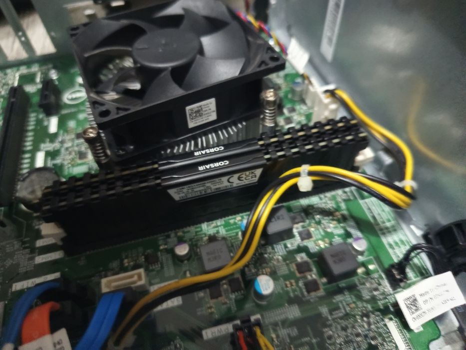 vând calculator gaming