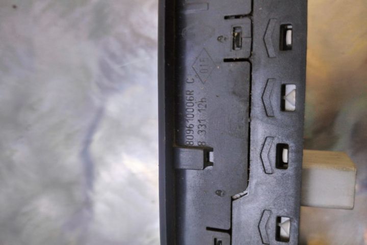 Panou comanda  geamuri electrice  809610006r Renault Laguna a 3-a gen