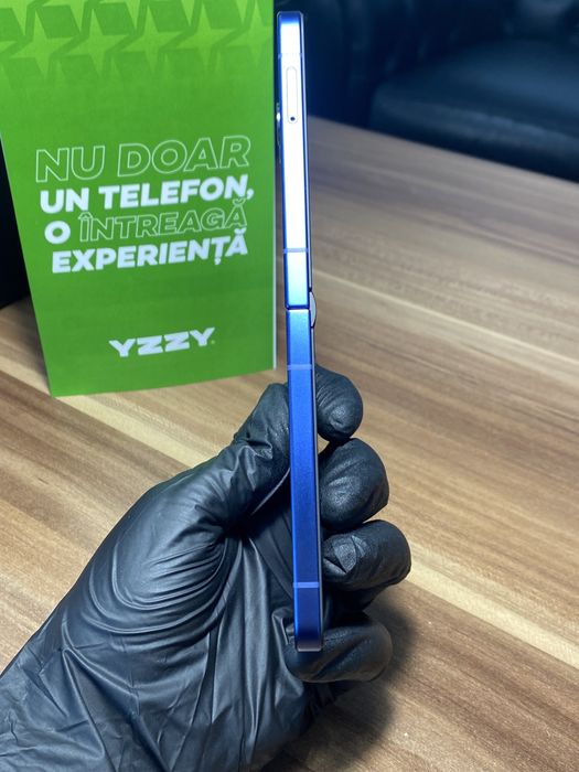 Samsung Galaxy Z Flip7 / Garanție 12 luni / 512 Gb / Ca nou