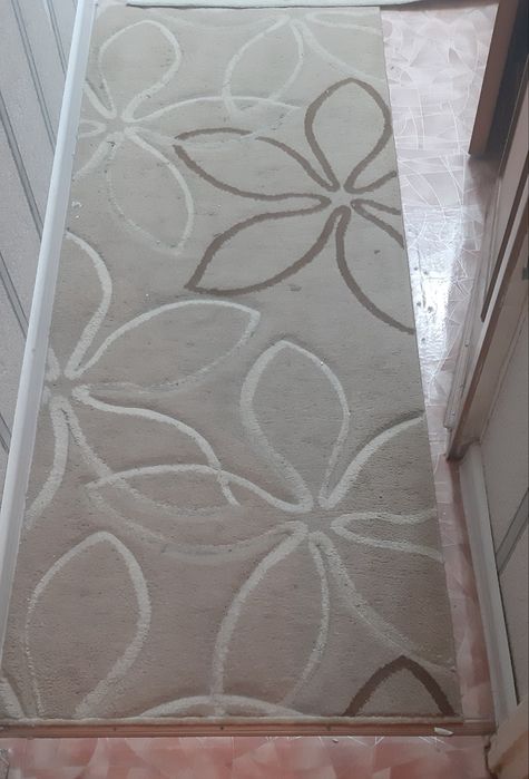 Продам ковёр. В отличном состоянии. Цена-4000