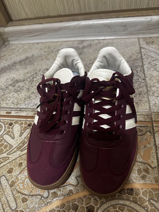 Продам кеды Адидас