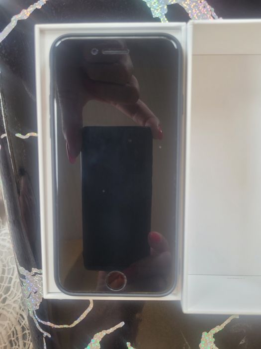Vand telefon  Iphone SE 2023