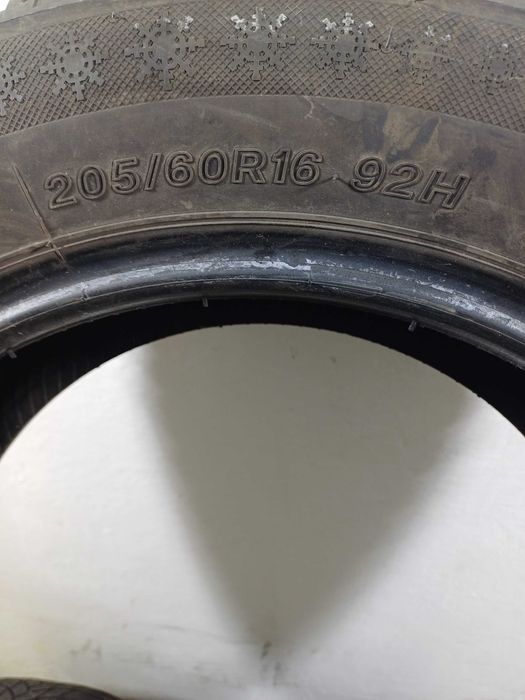 205/60/16 92h Lassa