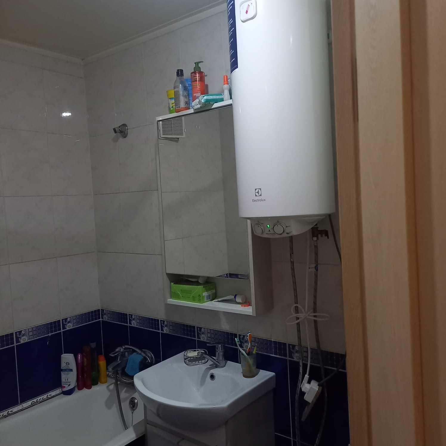 Продам 3 комн.квартиру на 1 микрорайоне