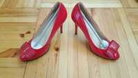 Красные туфли новые