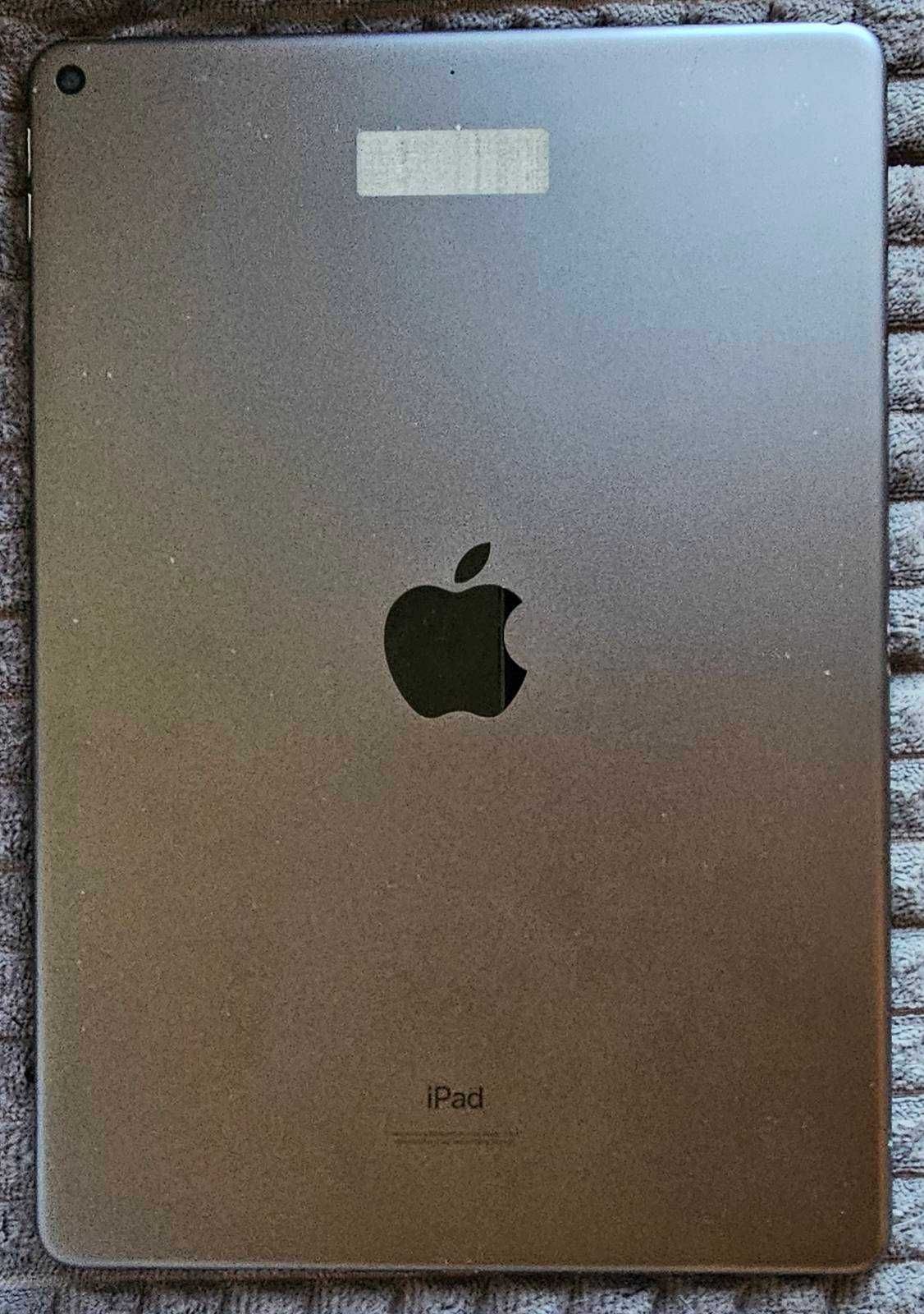 Продавам 2 броя IPAD AIR 3rd GENERATION, 256 GB, 10.5 inches. 2019