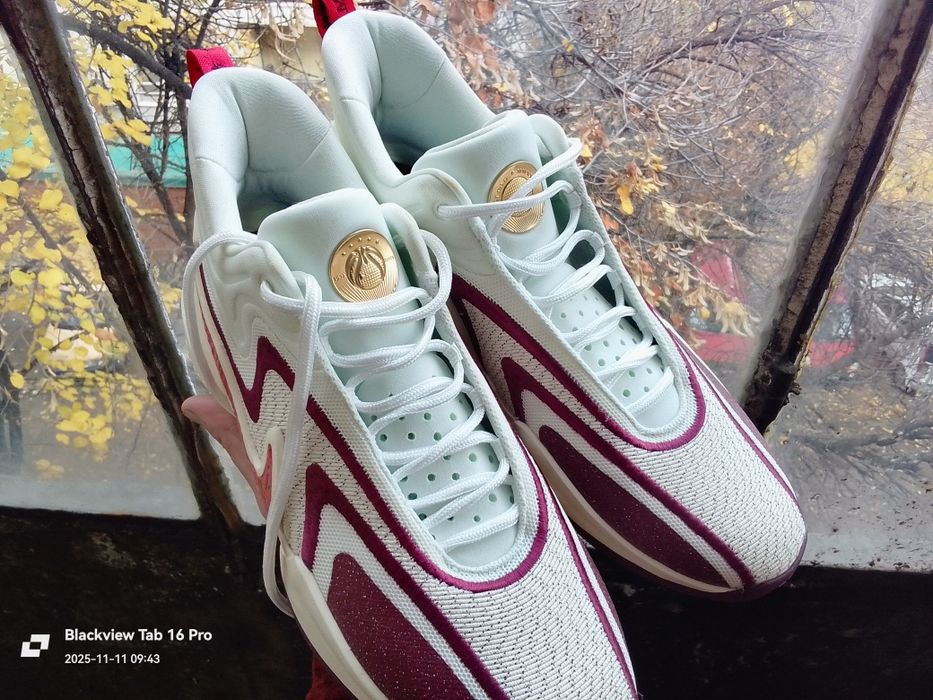 Nike Air Zoom COSMIC