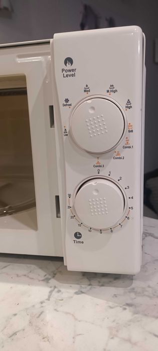 Микровълнова с грил SANG