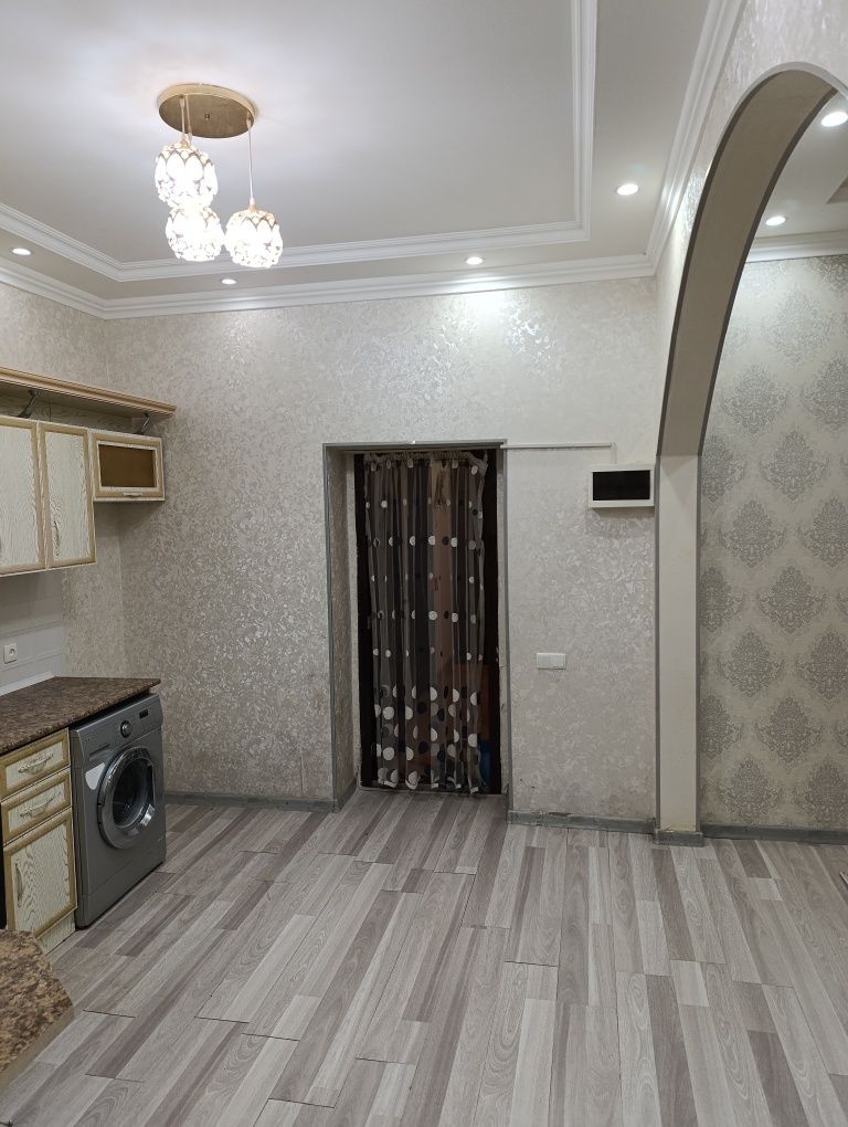 Квартира полуподвал продается