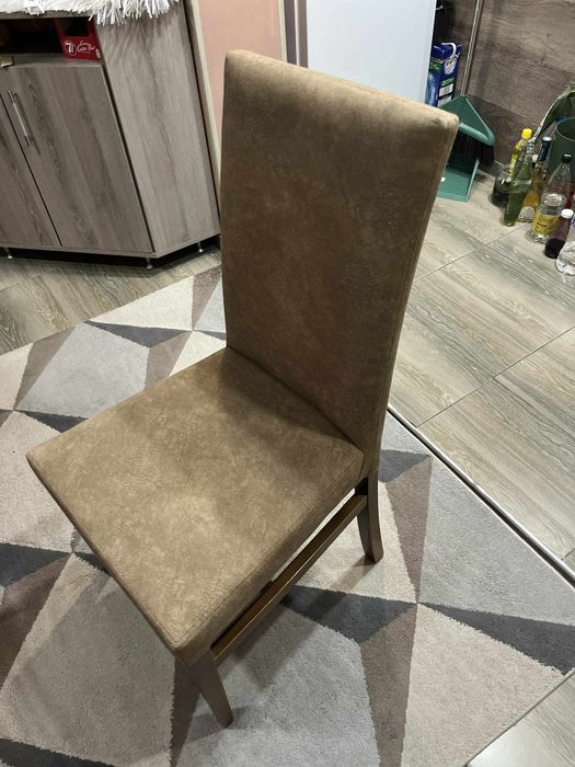 Продавам кухненски столове - 2БР