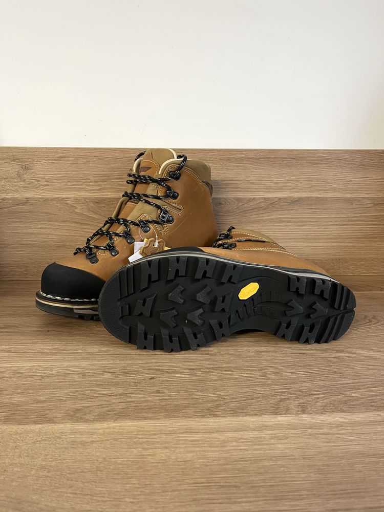Bocanci Zamberlan Goretex 1025 Tofane NW GTR RR Woman, Nr. 38 - Noi!