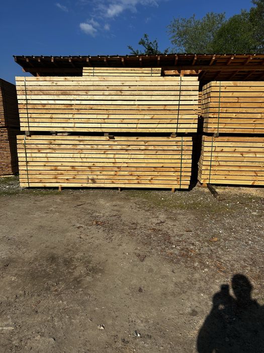 Иглолистен дървен материал