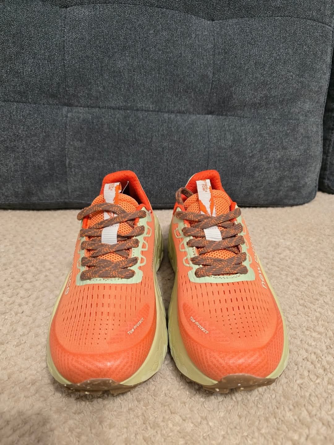 New balance nr 37  int 23,5 cm preț 400 lei
